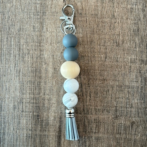 Hand Crafted Accessories - Handmade Silicone Beaded Keychain w Tassel&Lobster Claw Luggage Tag silver &gray